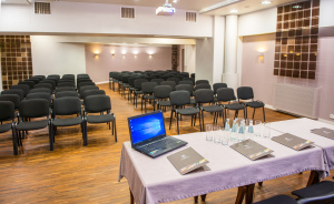 KONFERENCYJNO-KLUBOWA #1