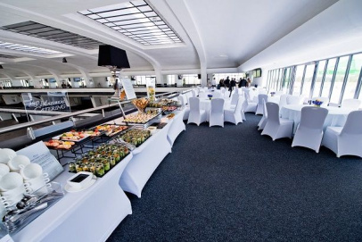 Mazurkas Catering 360 podczas inauguracji sezonu wyścigowego na Służewcu