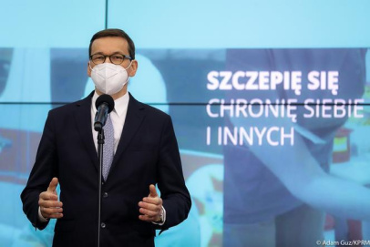 Kina i teatry otwarte wcześniej o 8 dni, a siłownie o 1 dzień - poinformował premier na konferencji