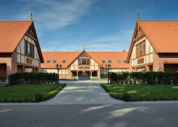 Hotel Poledno 