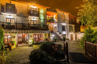 Hotel *** i Restauracja Dwa Księżyce