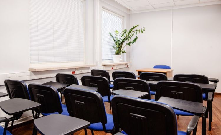 Lingwistyczna Szkoła Wyższa w Warszawie sala konferencyjna Warszawa