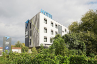 Air Hotel